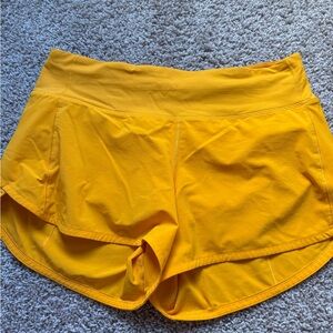 Lululemon Athletica yellow speed up, low rise 2.5 inch